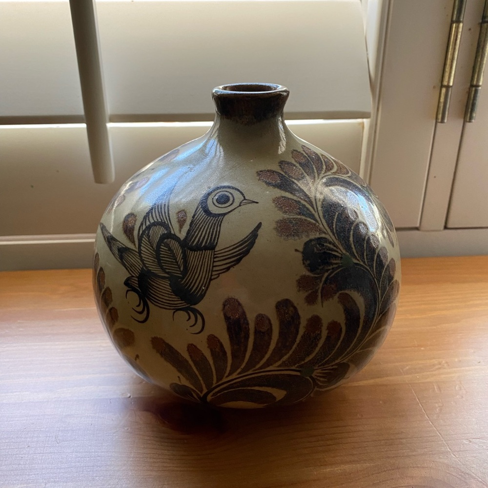 Vintage Signed Carlos Villanueva Hand Painted Mexico Flower Bud Vase - Picture 2 of 5